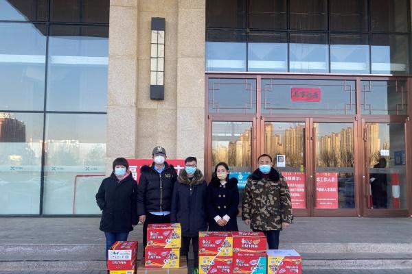 凝心聚力 抗擊疫情！內(nèi)蒙古才路人力資源服務(wù)有限公司向中共玉泉區(qū)委組織部捐贈愛心物資